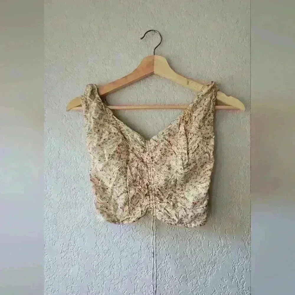 Floral Crop Top with Ruched Detail